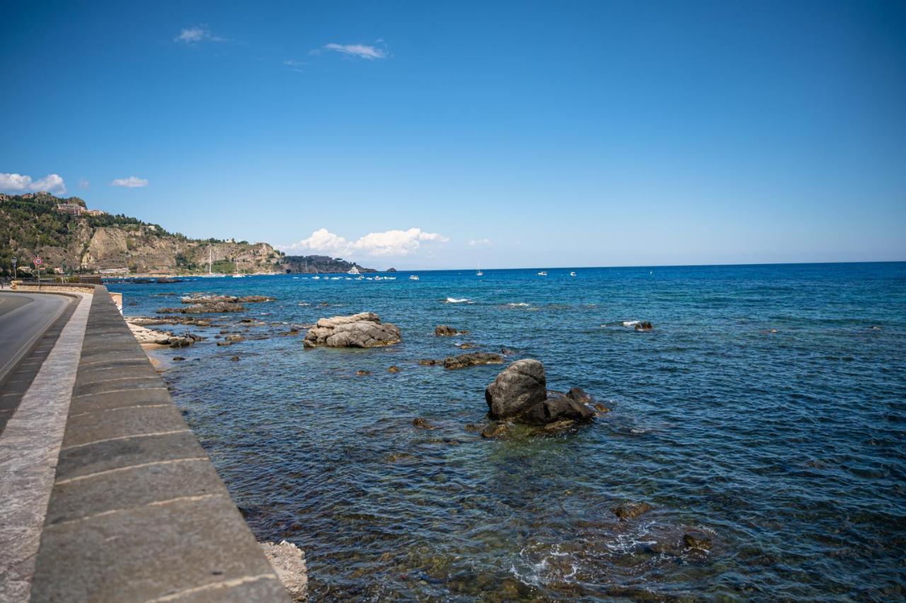 La Casetta Azzurra Naxos Giardini-Naxos Exterior foto